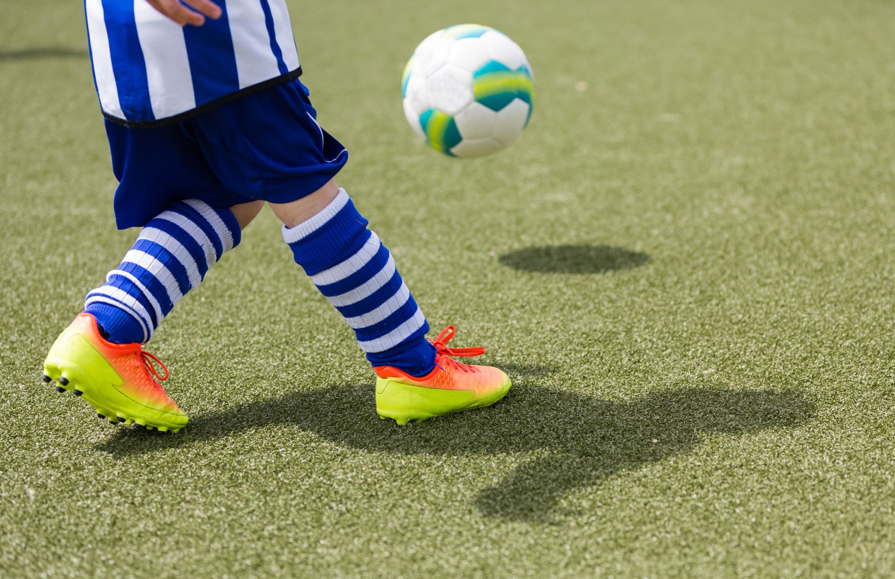 Shoes to use on artificial turf